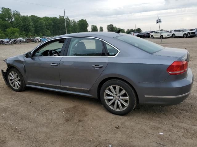 2012 Volkswagen Passat SEL