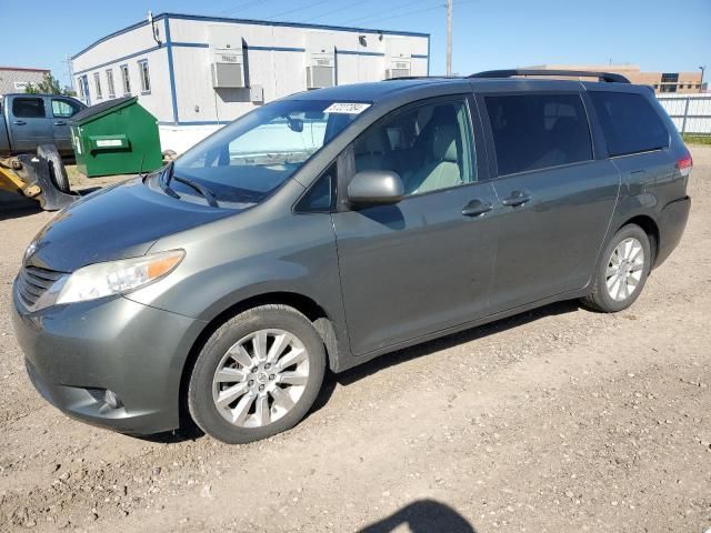 2012 Toyota Sienna XLE