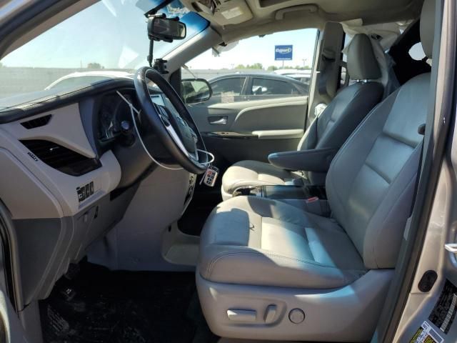 2017 Toyota Sienna XLE