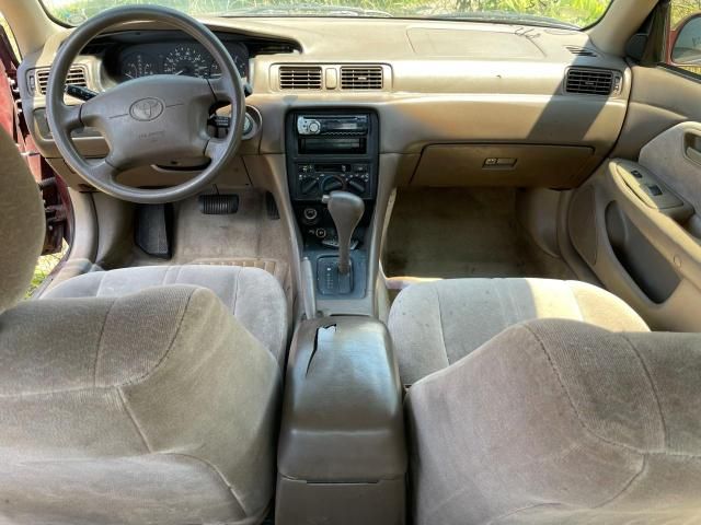 1999 Toyota Camry LE