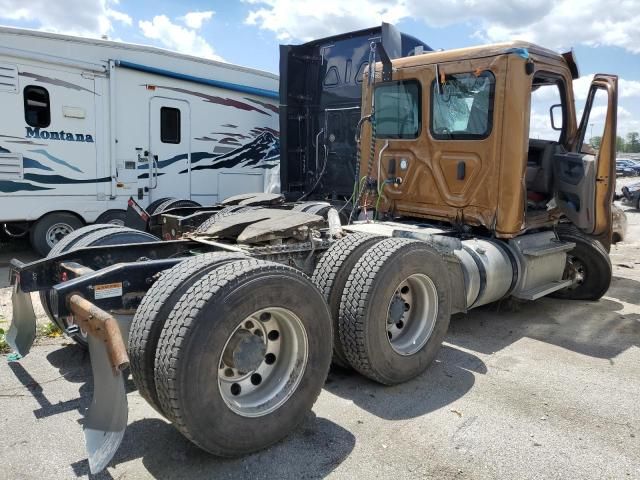 2018 Freightliner Cascadia 125