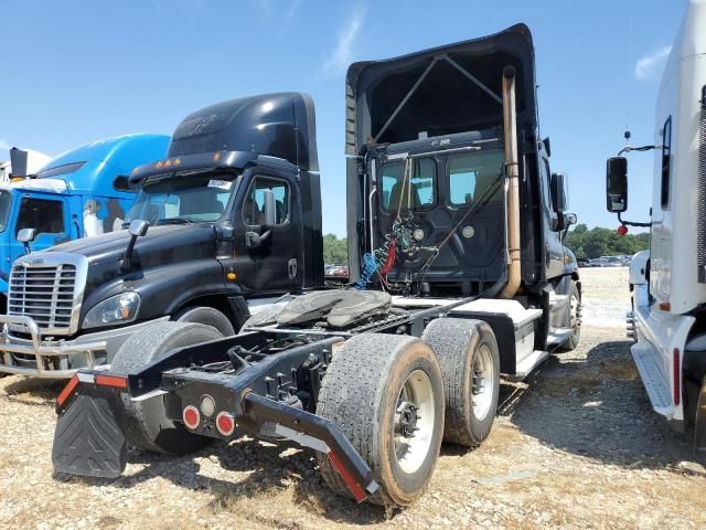 2017 Freightliner Cascadia 125