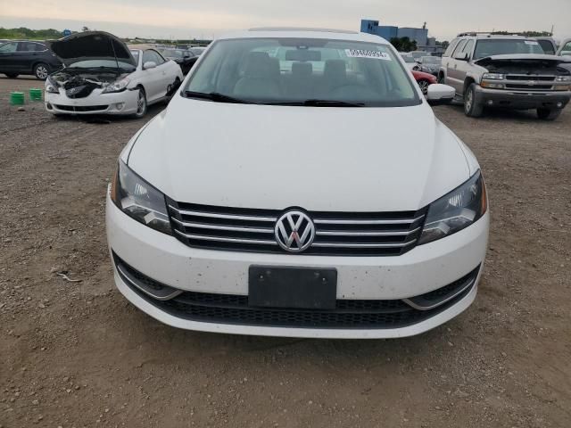 2014 Volkswagen Passat SE