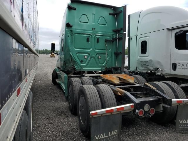 2020 Freightliner Cascadia 126