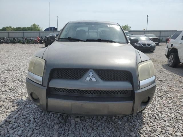 2007 Mitsubishi Raider LS