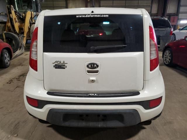 2013 KIA Soul +