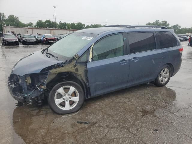 2014 Toyota Sienna LE