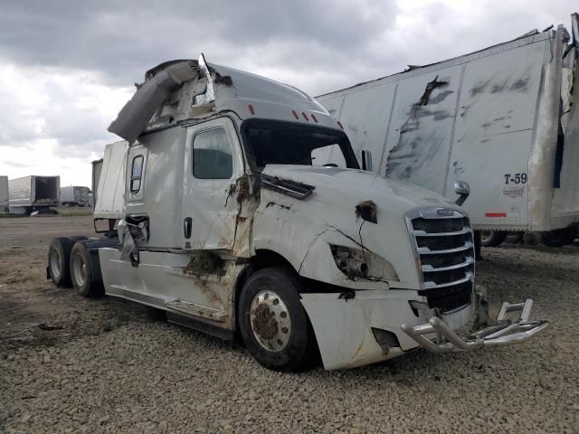 2020 Freightliner Cascadia 126