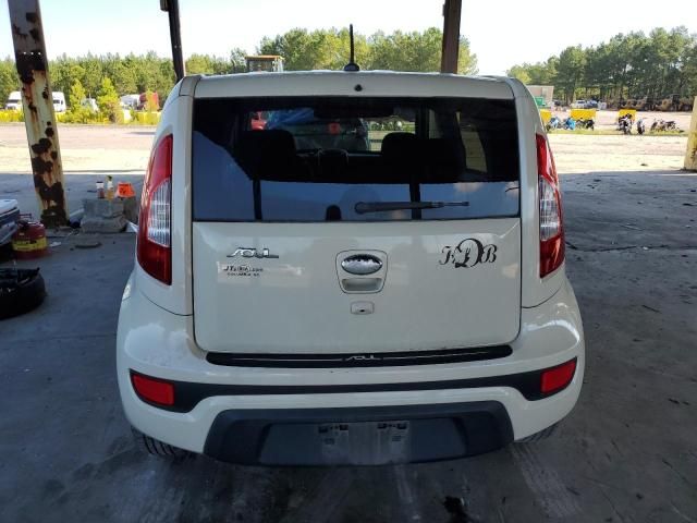 2013 KIA Soul +