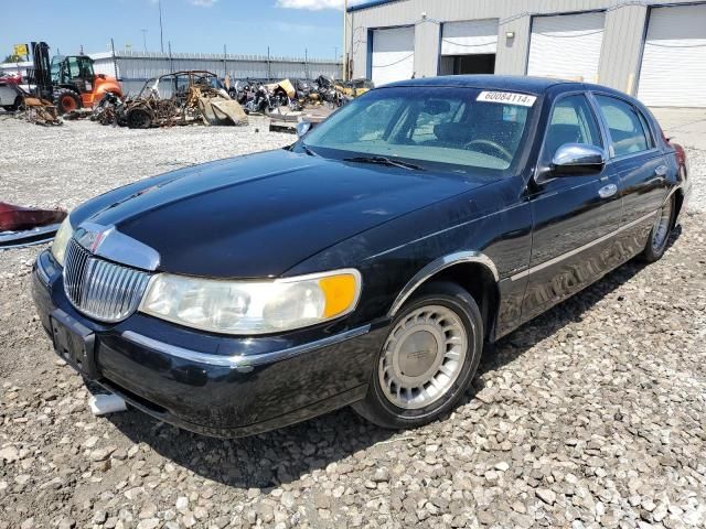 2001 Lincoln Town Car Executive