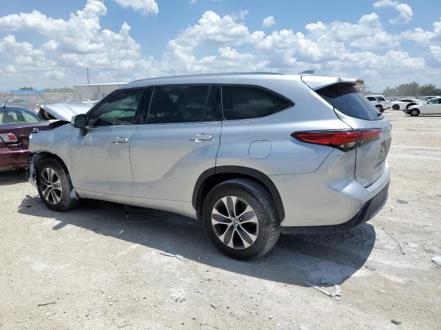 2020 Toyota Highlander Hybrid XLE