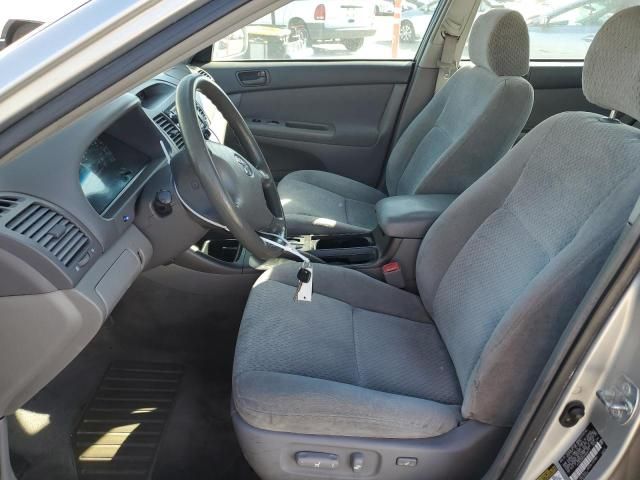 2004 Toyota Camry LE