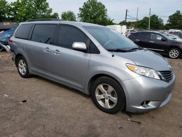 2013 Toyota Sienna LE