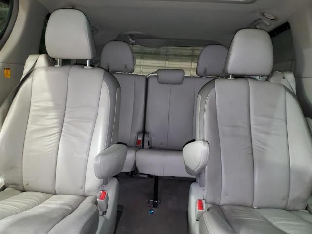 2011 Toyota Sienna XLE