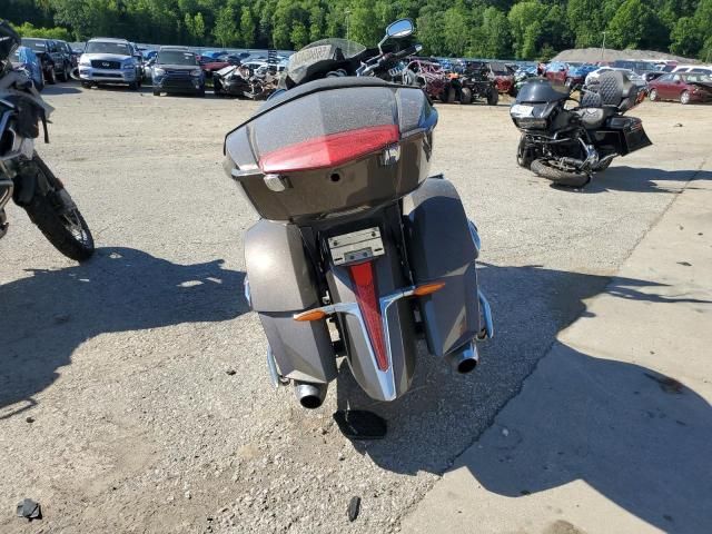 2013 Victory Cross Country Touring