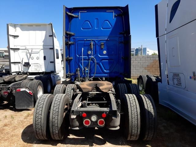 2017 Freightliner Cascadia 125