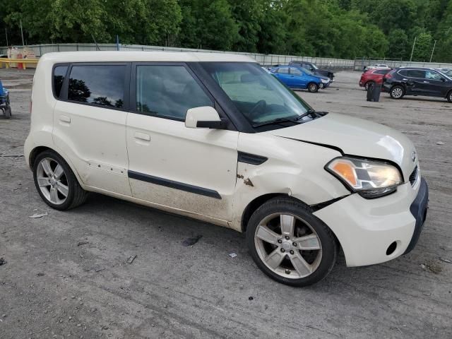 2010 KIA Soul +