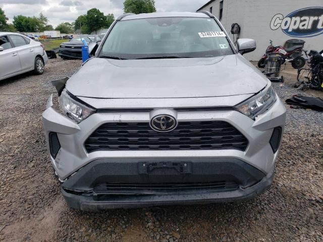 2020 Toyota Rav4 LE