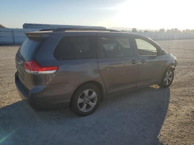 2013 Toyota Sienna LE