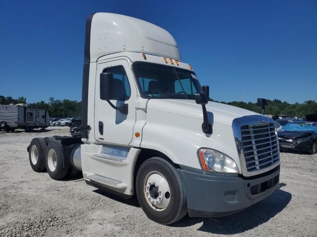 2015 Freightliner Cascadia 125