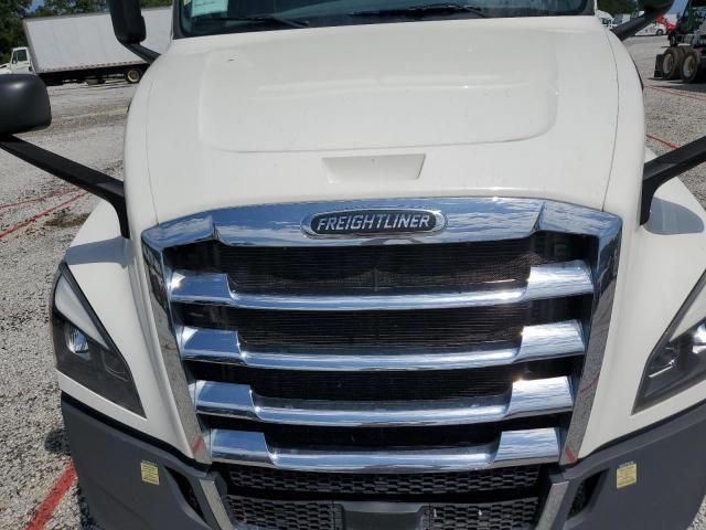 2020 Freightliner Cascadia 126