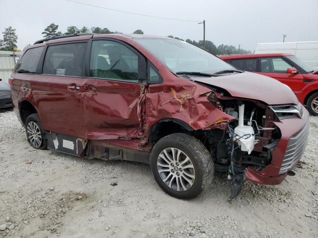 2019 Toyota Sienna XLE