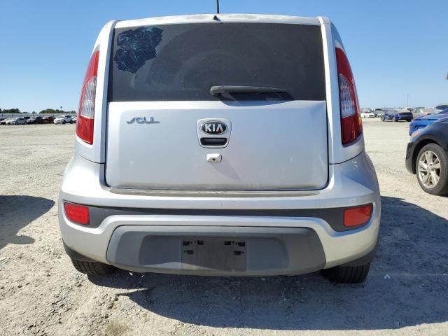 2013 KIA Soul +