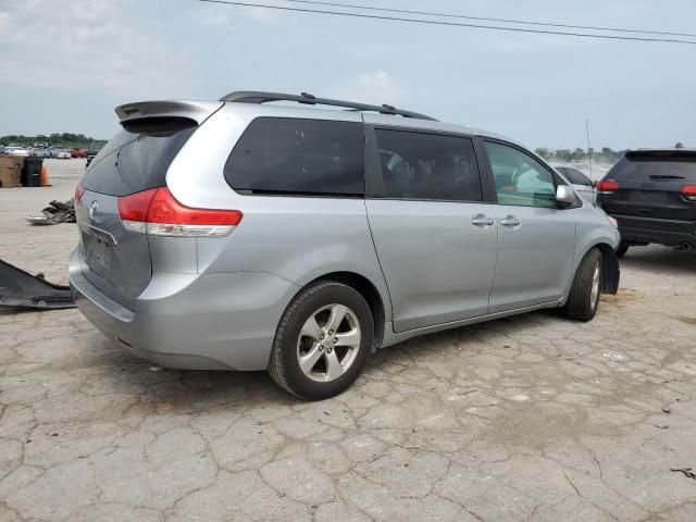 2013 Toyota Sienna LE