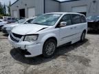 2014 Chrysler Town & Country Touring L