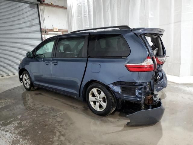 2015 Toyota Sienna LE