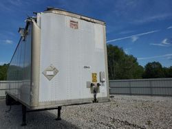 Salvage trucks for sale at Barberton, OH auction: 2003 Wabash Trailer