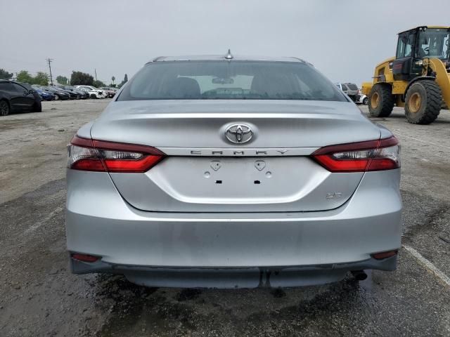 2022 Toyota Camry LE