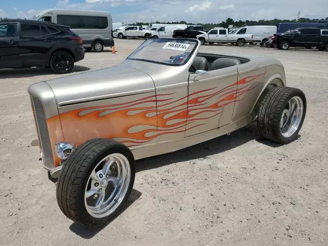 1932 Ford Model 18