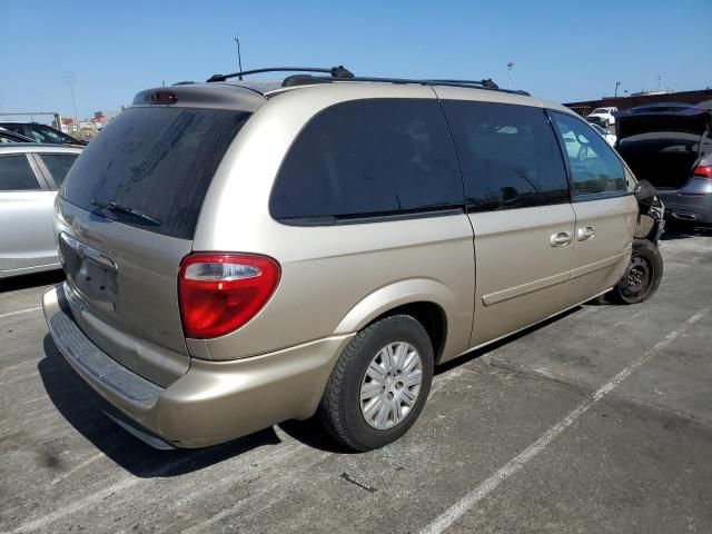 2006 Chrysler Town & Country LX