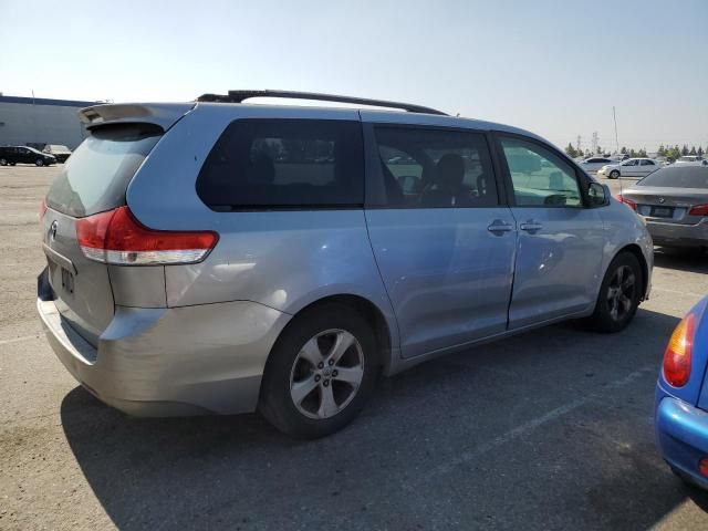 2011 Toyota Sienna LE