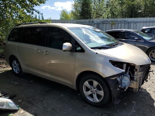 2014 Toyota Sienna LE