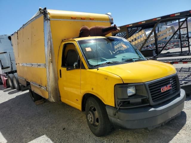 2004 GMC Savana Cutaway G3500