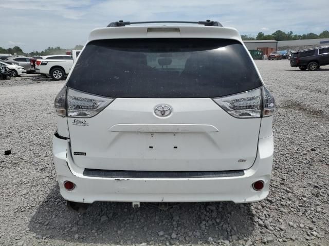 2011 Toyota Sienna Sport