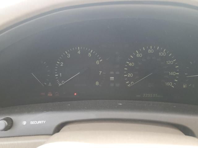 2000 Lexus LS 400