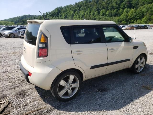 2011 KIA Soul +