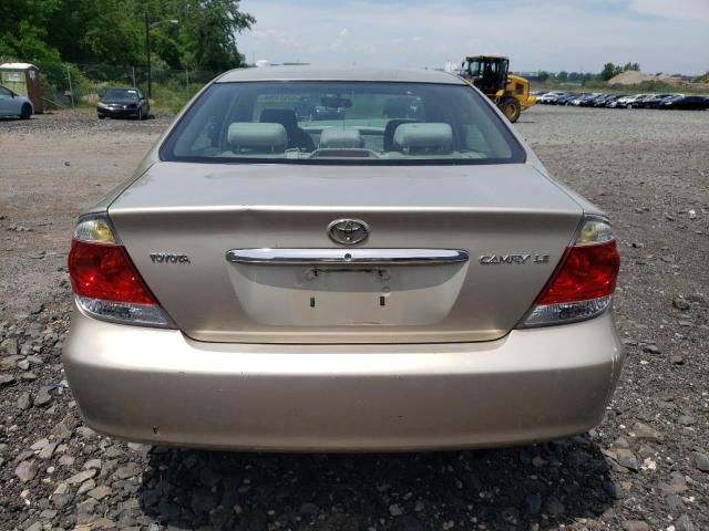 2005 Toyota Camry LE