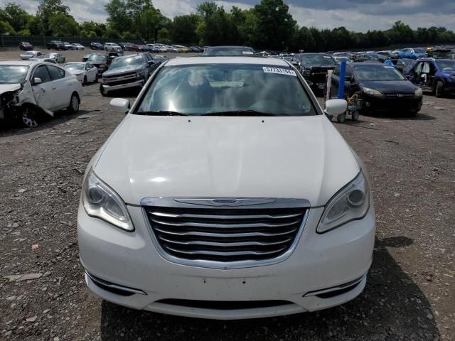 2013 Chrysler 200 Touring