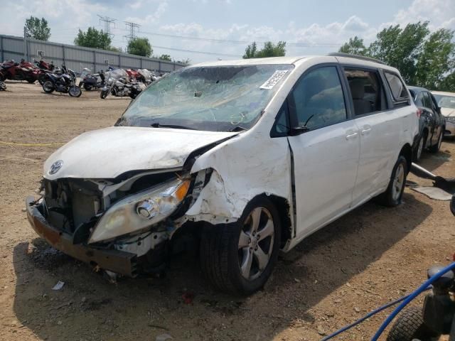 2011 Toyota Sienna LE