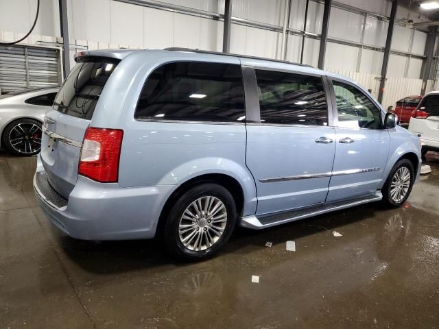 2013 Chrysler Town & Country Touring L