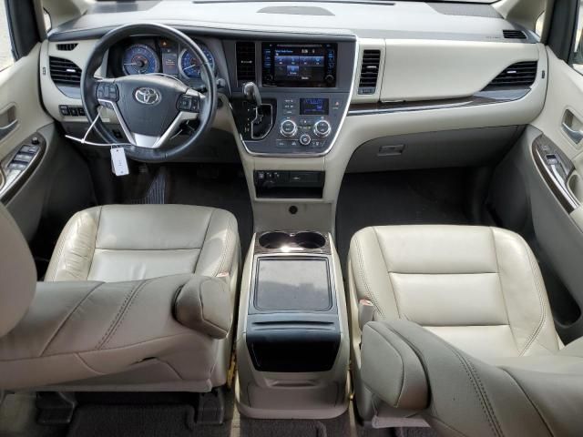 2016 Toyota Sienna XLE