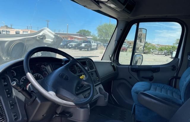 2011 Freightliner M2 106 Medium Duty