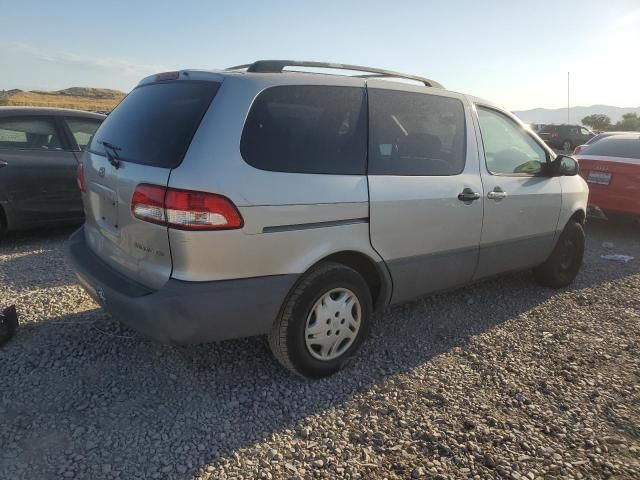 2002 Toyota Sienna CE