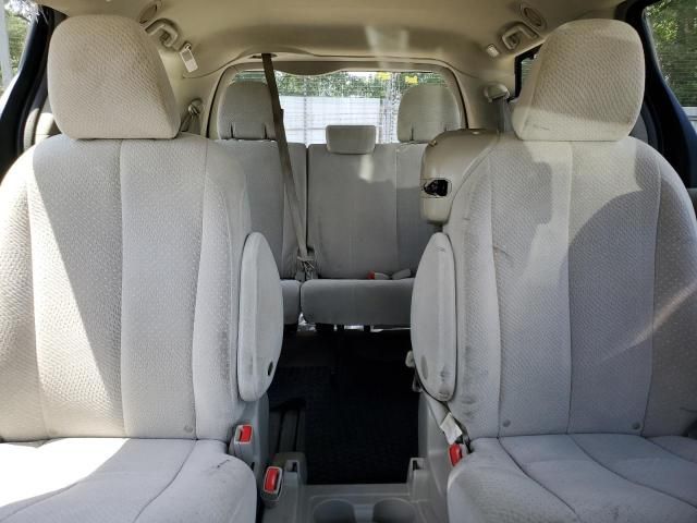 2013 Toyota Sienna LE