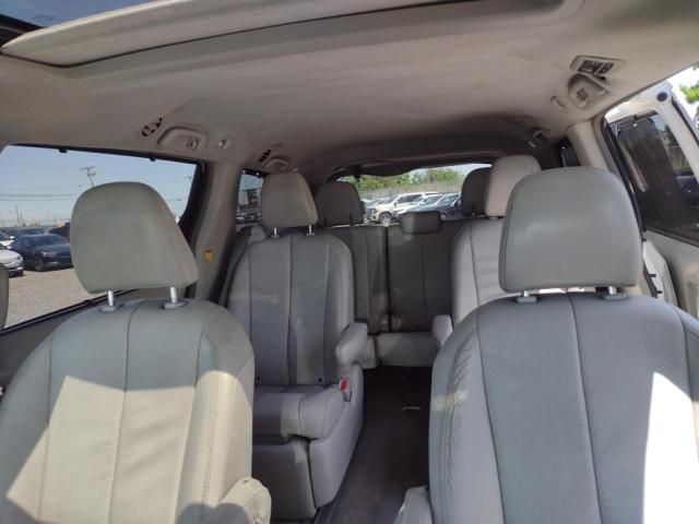 2012 Toyota Sienna XLE