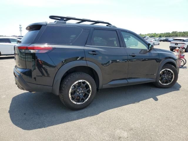 2023 Nissan Pathfinder SV